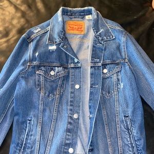 LEVI’s Distressed Jean jacket